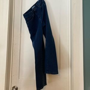 Lee Jeans Ladies Size 12 Short